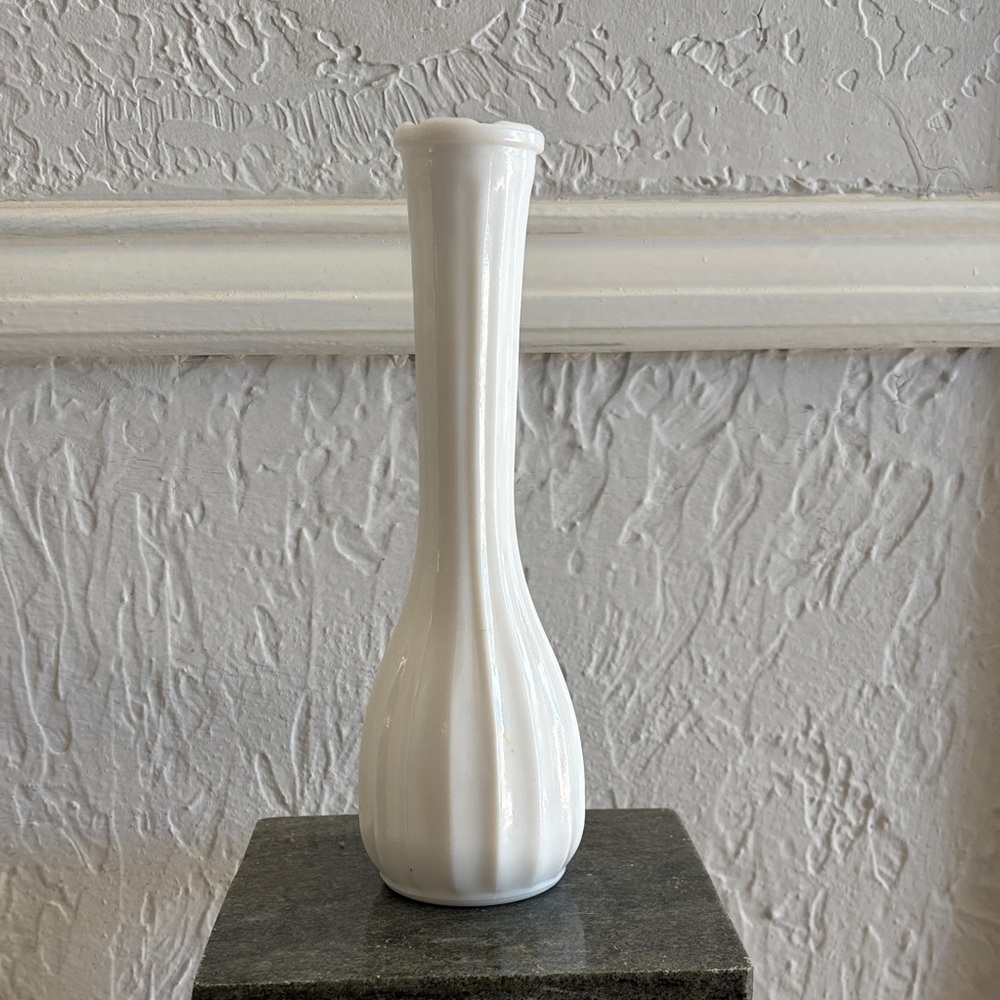 9 inch While Milk Glads Vase | Bud Vase | Flower Vase